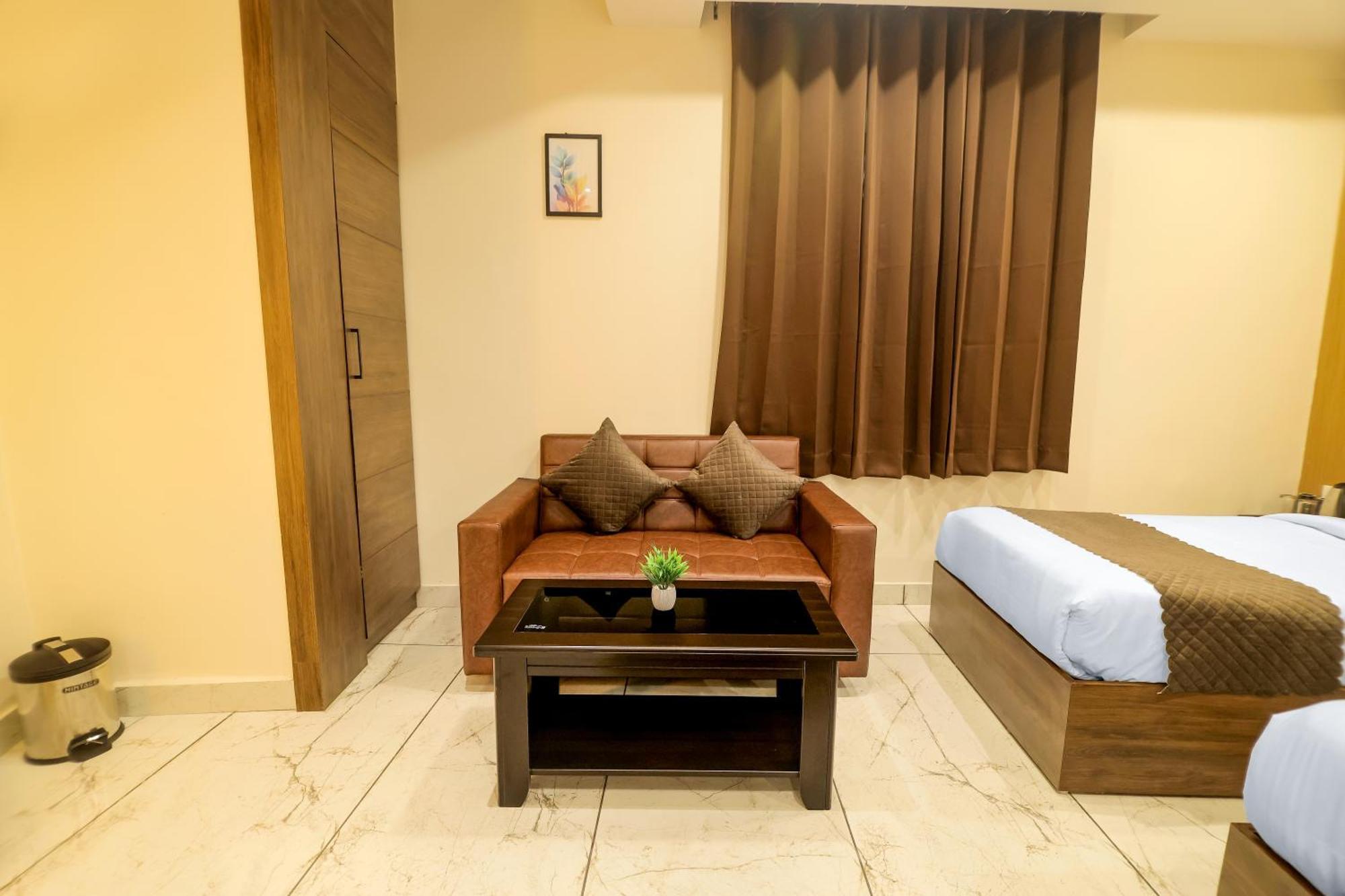 Hotel Hari Dhara, 100 Meters From Har-Ki-Pauri หริทวาร ภายนอก รูปภาพ