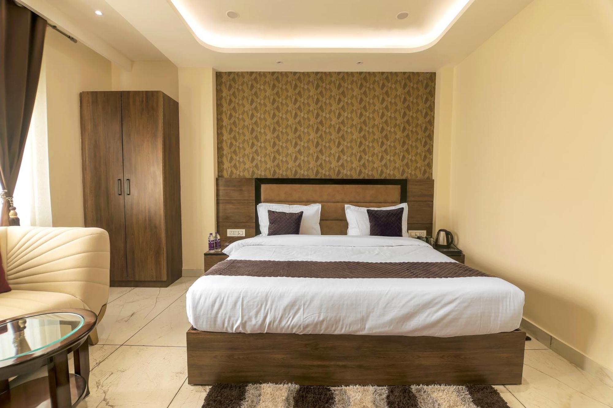 Hotel Hari Dhara, 100 Meters From Har-Ki-Pauri หริทวาร ภายนอก รูปภาพ